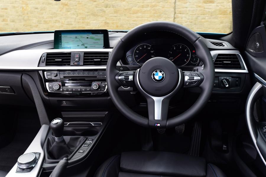 Торпедо BMW 420d Coupe M Sport 2017 года  (UK) (фото 13 из 14)